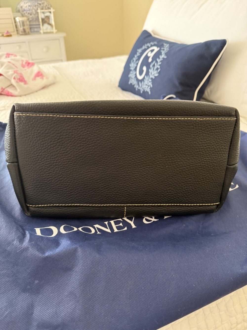 Dooney & Bourke Pebble Grain Black Dillon Double Pocket Bag Handbag Purse - Picture 5 of 13